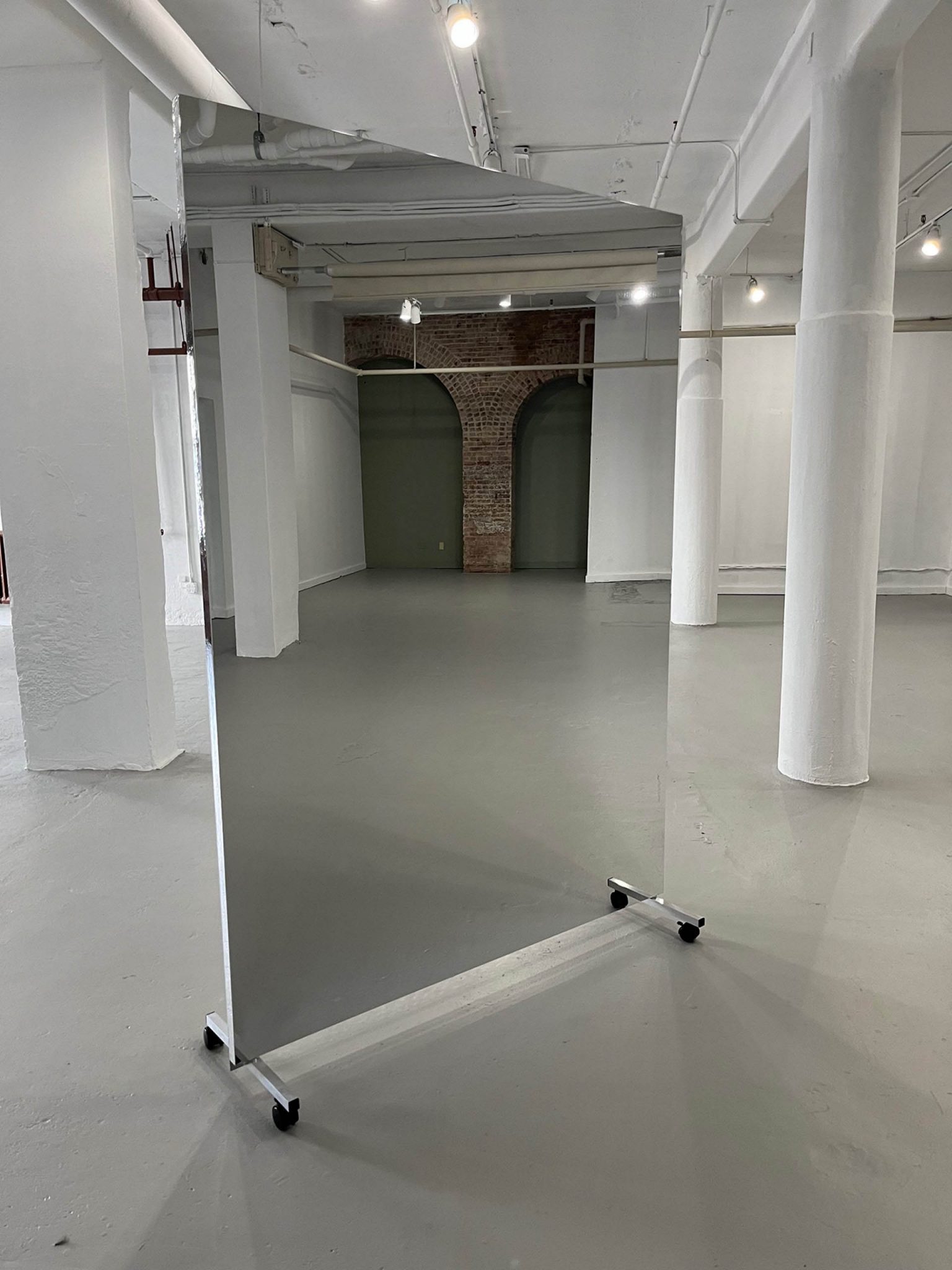 LiteMirror 5' x 7' Rolling Stand Tracy Anderson